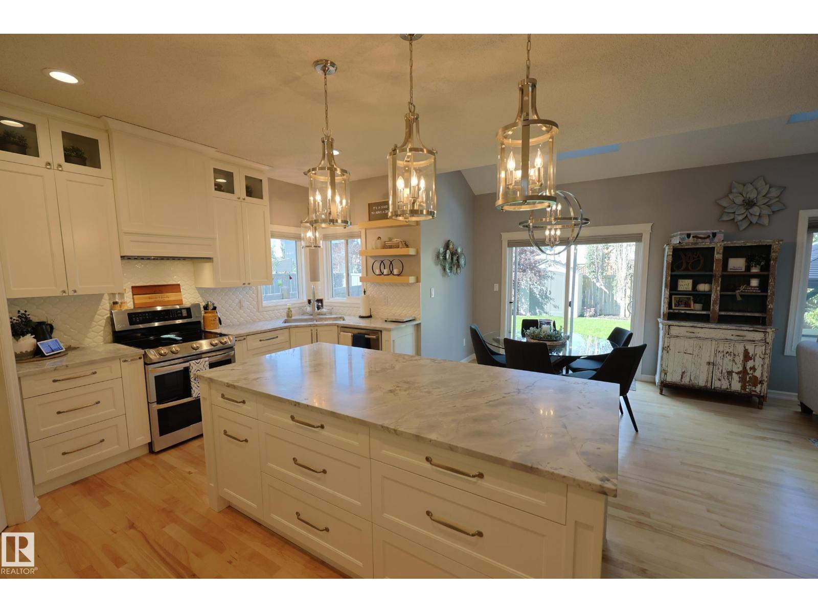 Photo 16 of 10310 96 St, Morinville AB