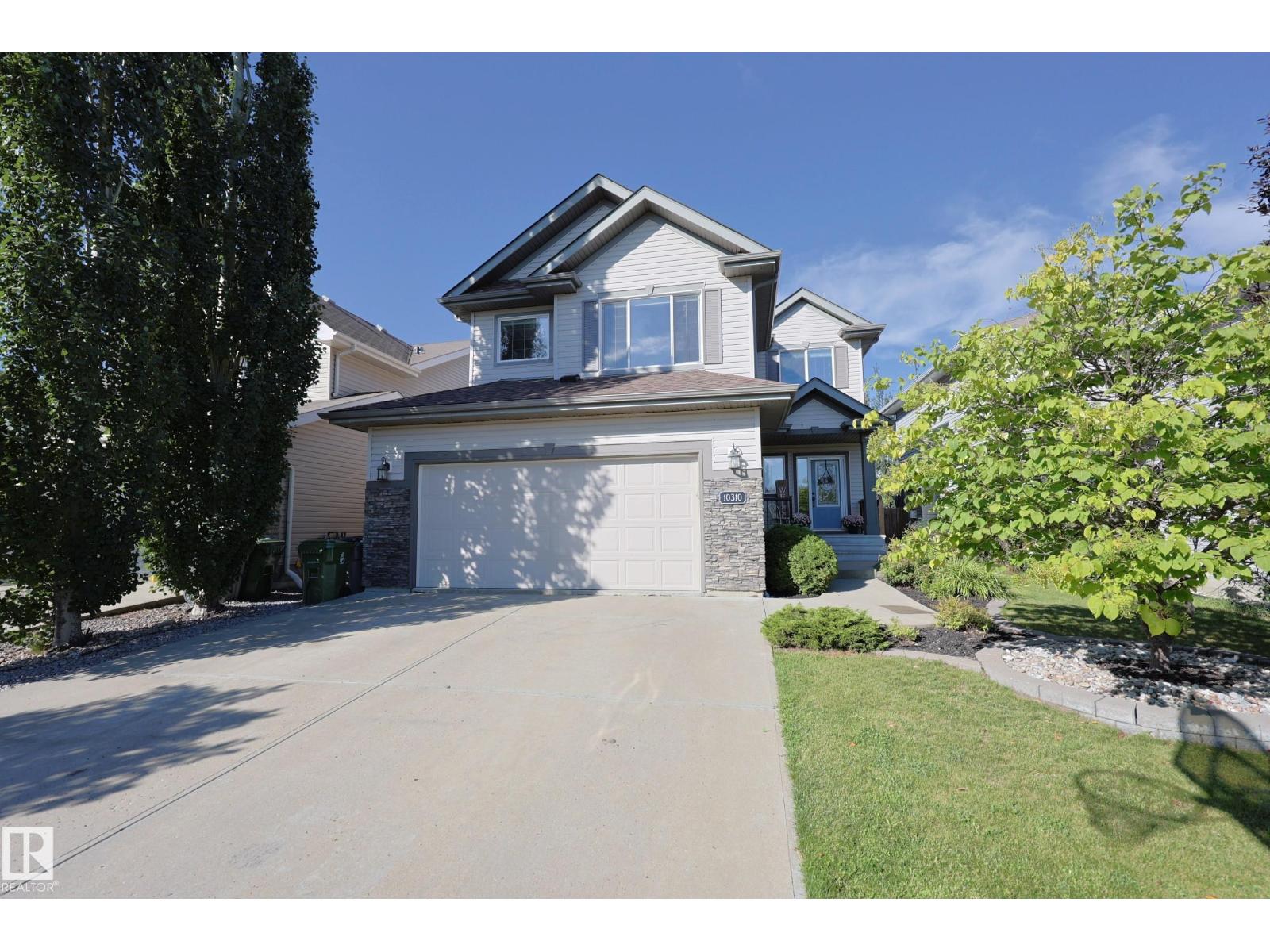 Photo 8 of 10310 96 St, Morinville AB