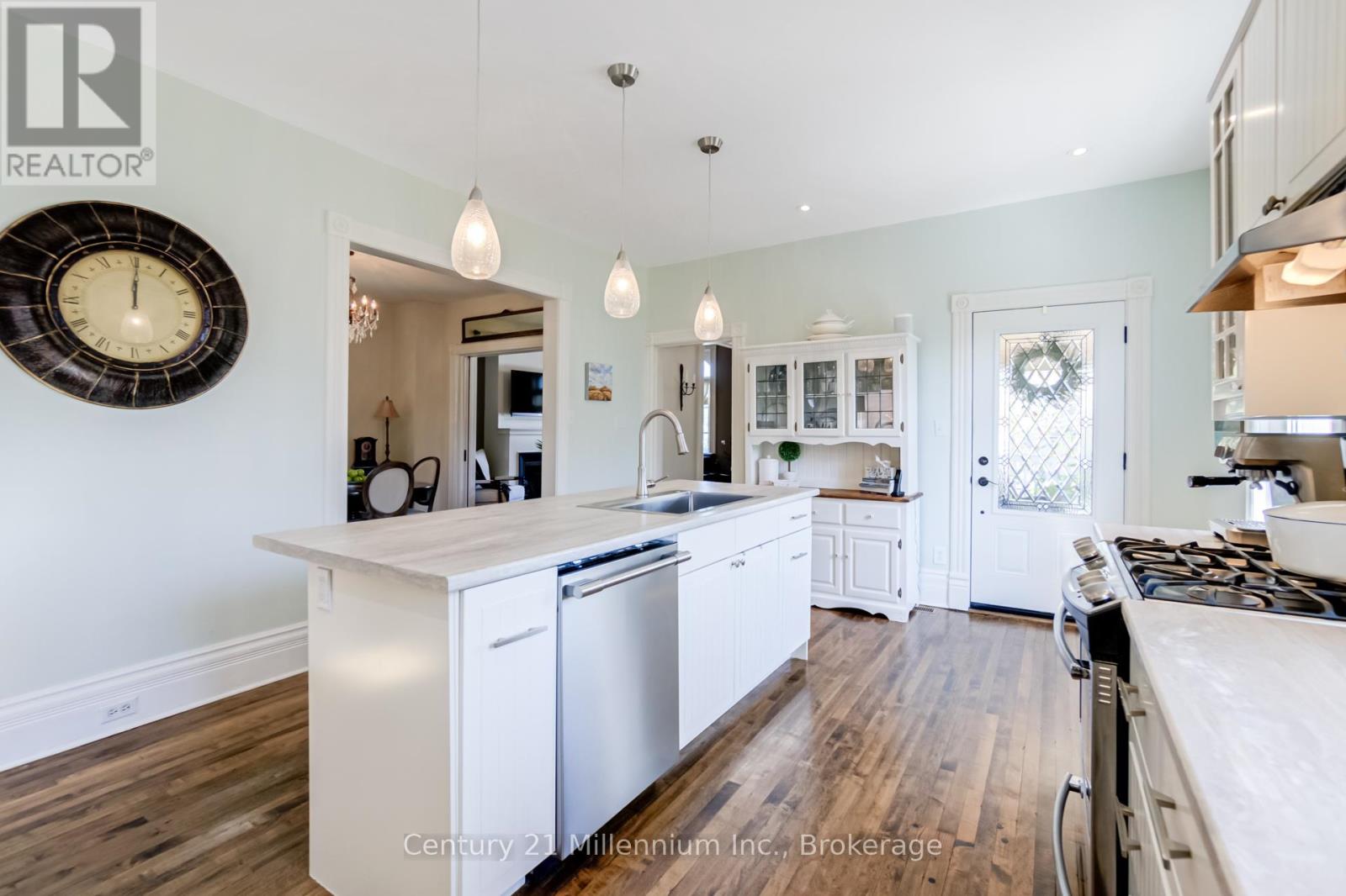 Photo 31 of 439 Birch Street, Collingwood ON