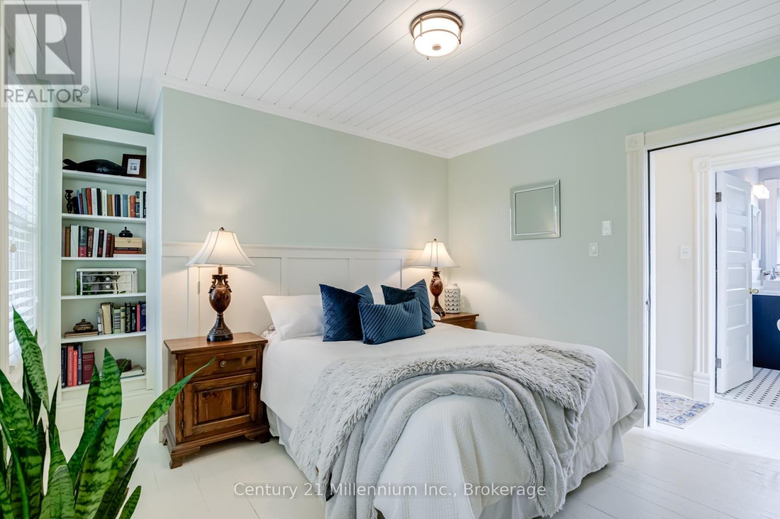 Photo 39 of 439 Birch Street, Collingwood ON
