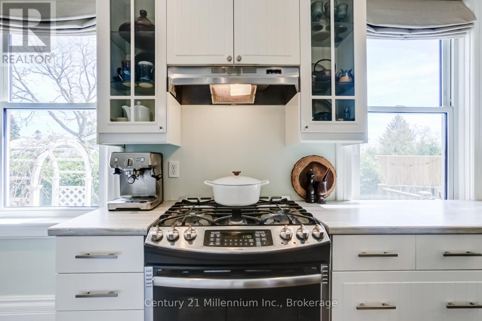 Photo 9 of 439 Birch Street, Collingwood ON