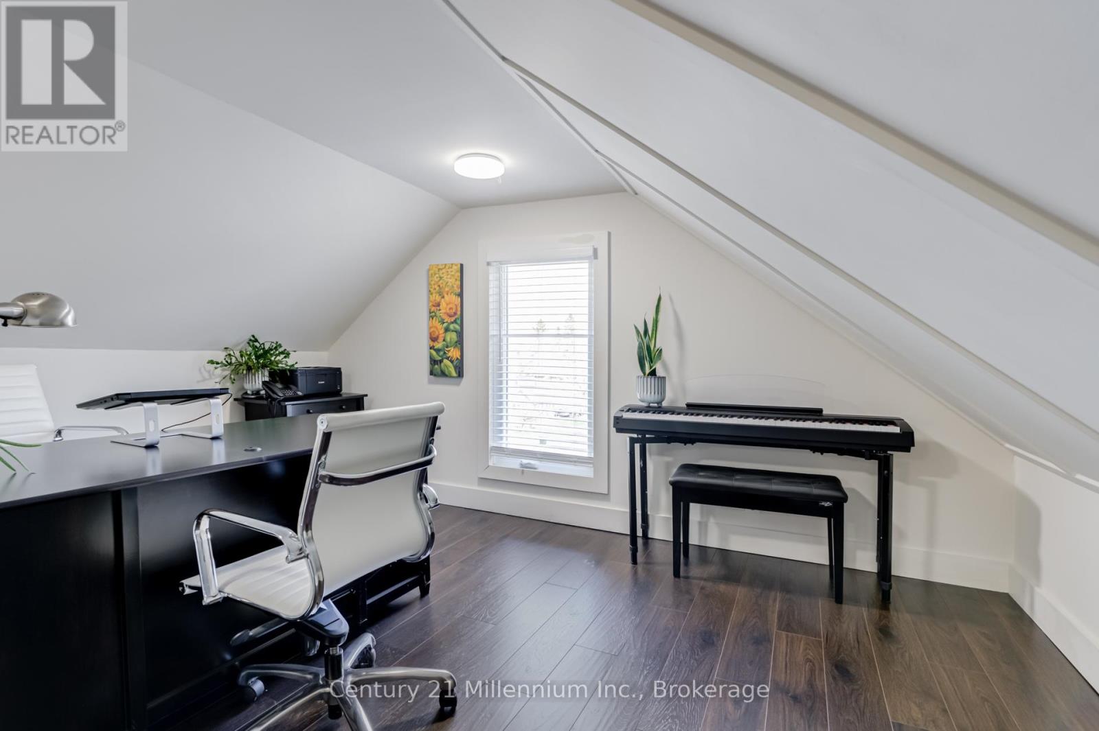 Photo 29 of 439 Birch Street, Collingwood ON
