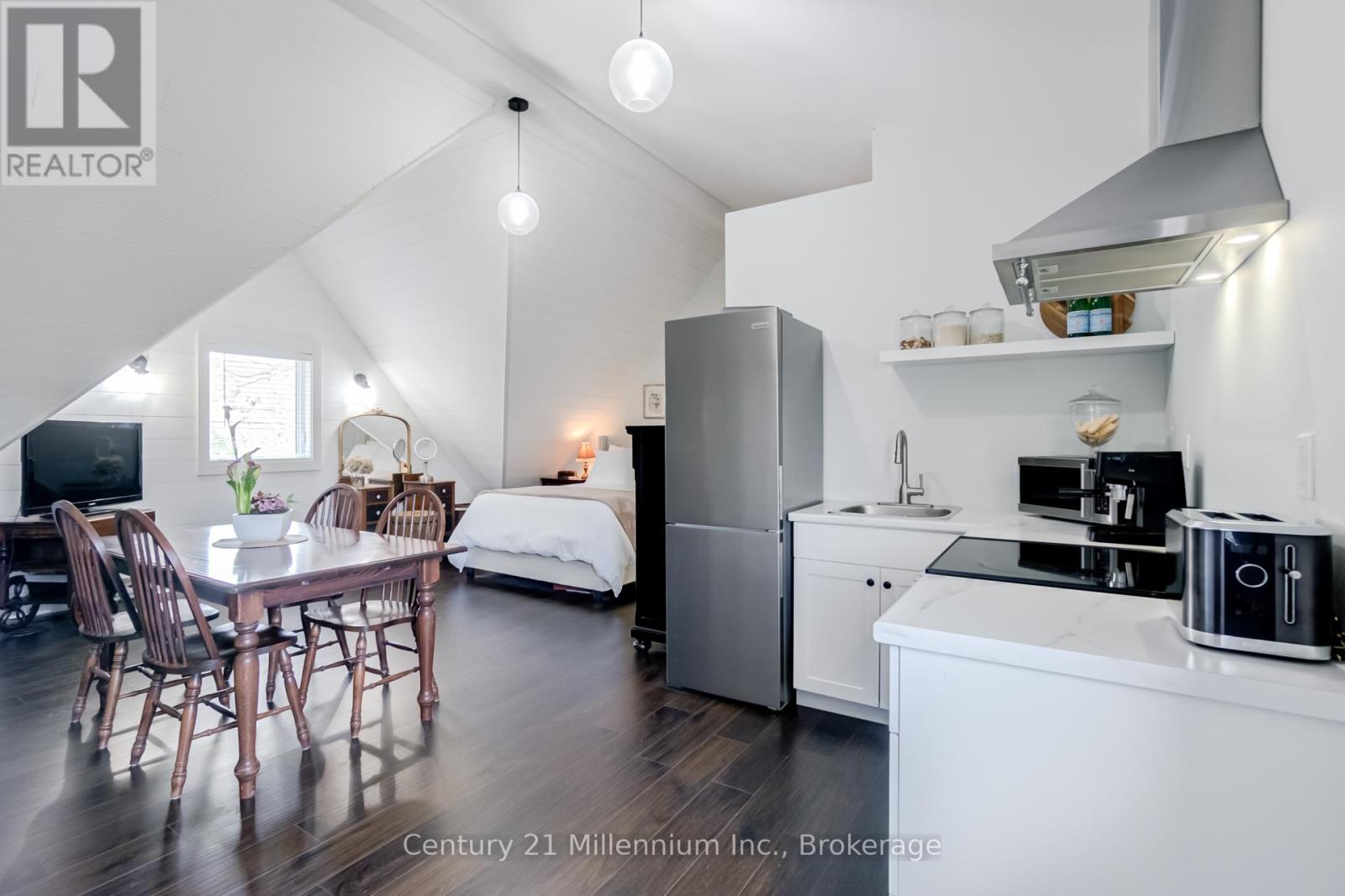 Photo 20 of 439 Birch Street, Collingwood ON