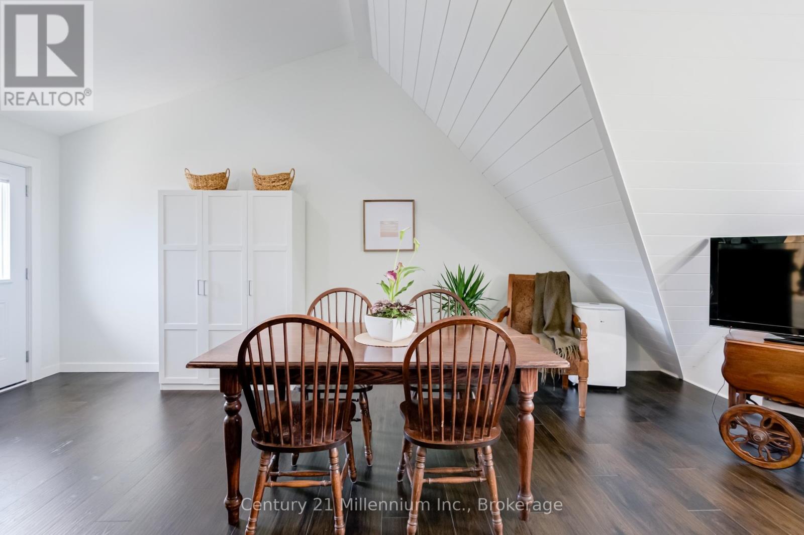 Photo 12 of 439 Birch Street, Collingwood ON