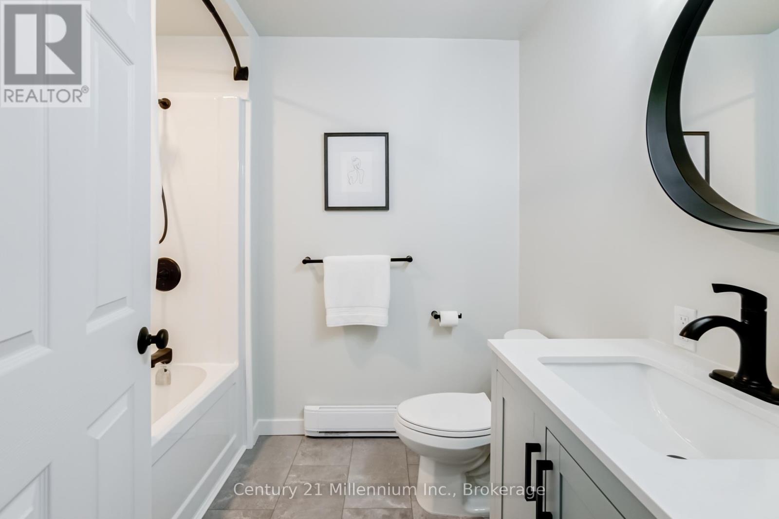 Photo 32 of 439 Birch Street, Collingwood ON