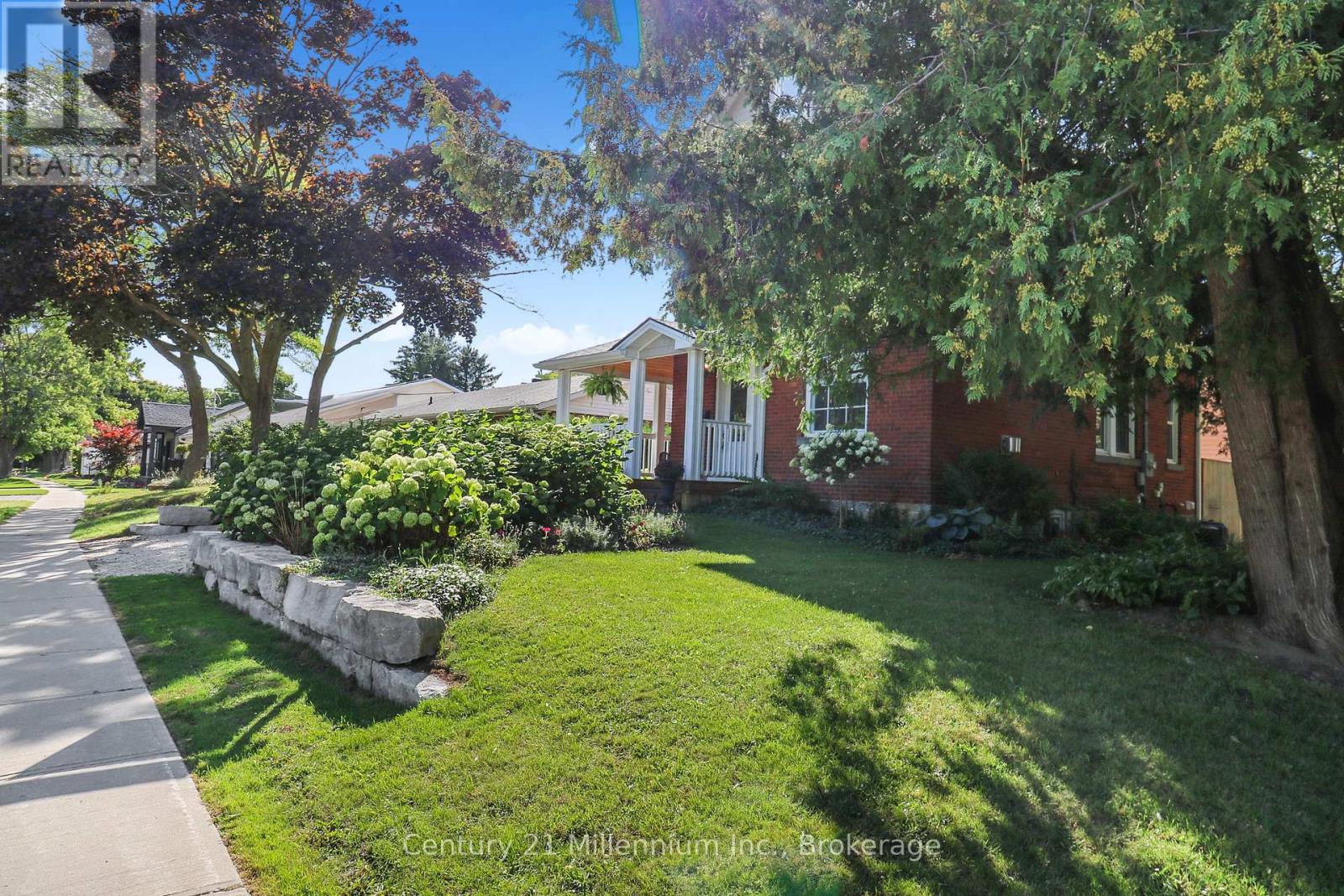 Photo 25 of 439 Birch Street, Collingwood ON