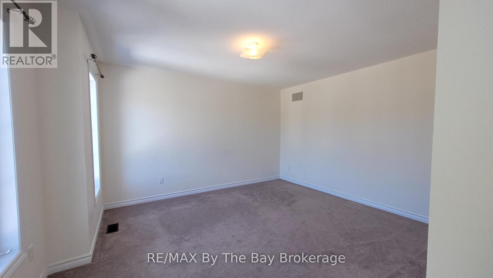 Photo 31 of 218 Roy Drive, Clearview ON