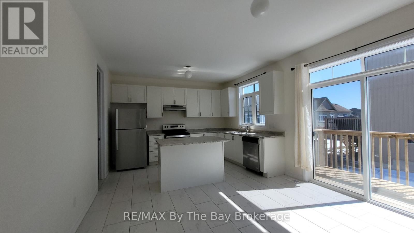 Photo 34 of 218 Roy Drive, Clearview ON
