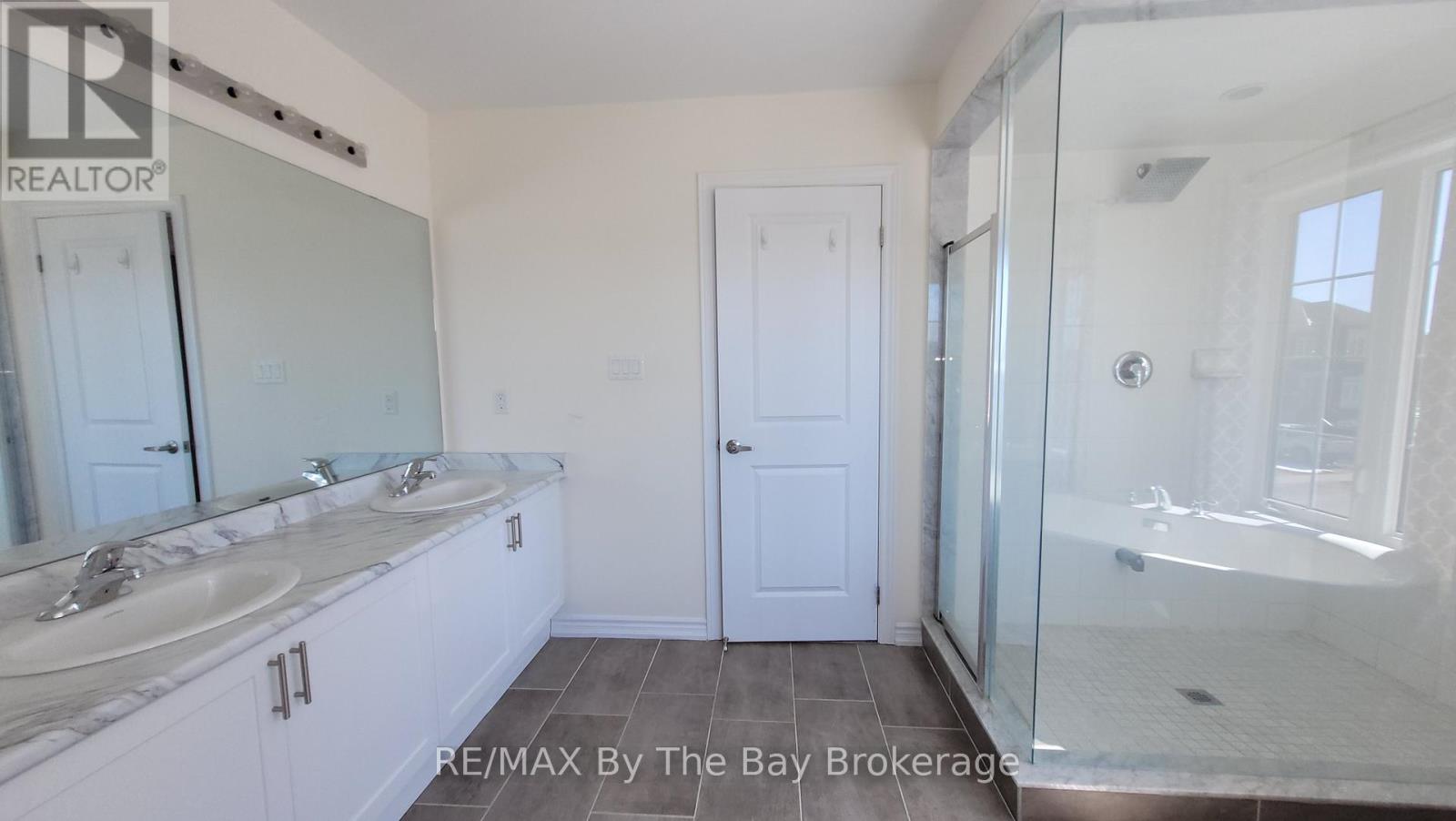 Photo 10 of 218 Roy Drive, Clearview ON