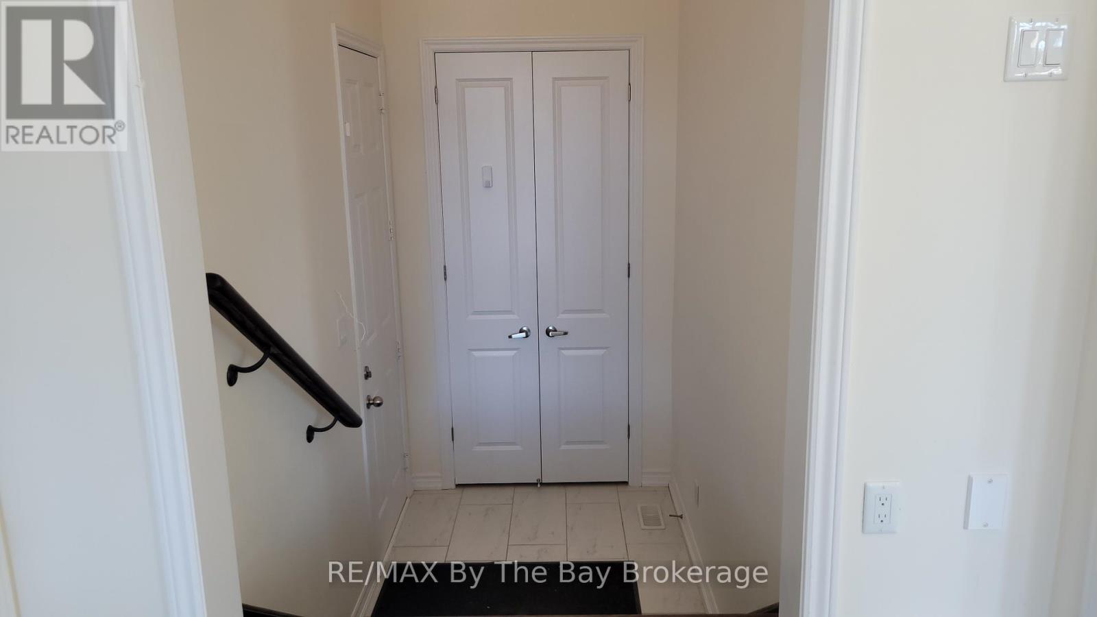 Photo 3 of 218 Roy Drive, Clearview ON