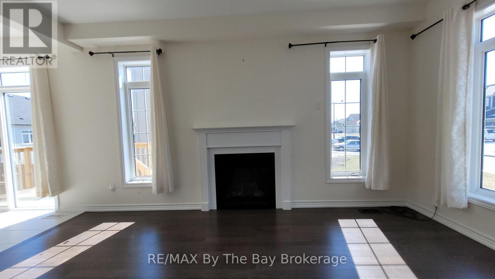 Photo 2 of 218 Roy Drive, Clearview ON