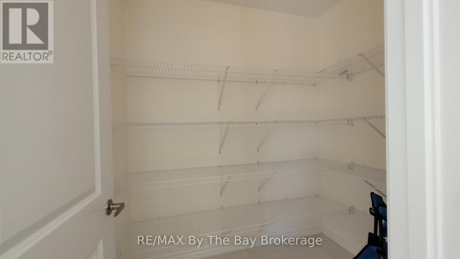 Photo 5 of 218 Roy Drive, Clearview ON