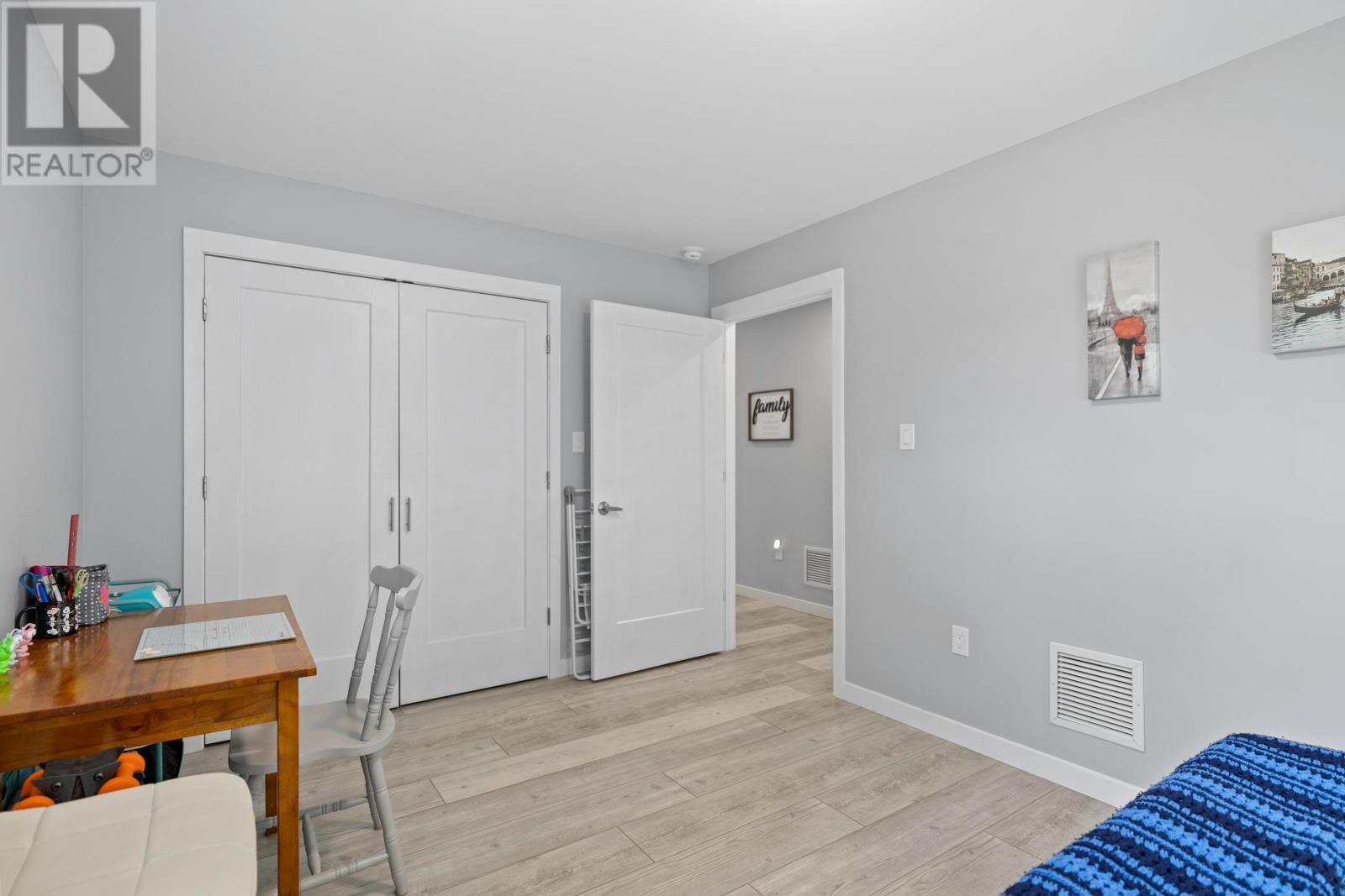 19 Wight Birch Crescent — photo 33