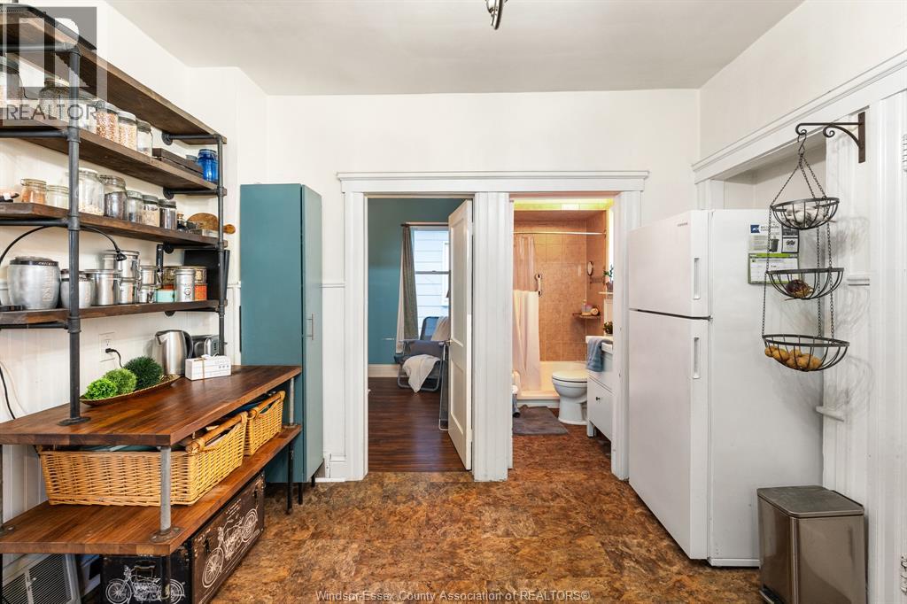 Photo 11 of 1045 Gladstone Avenue, Windsor ON