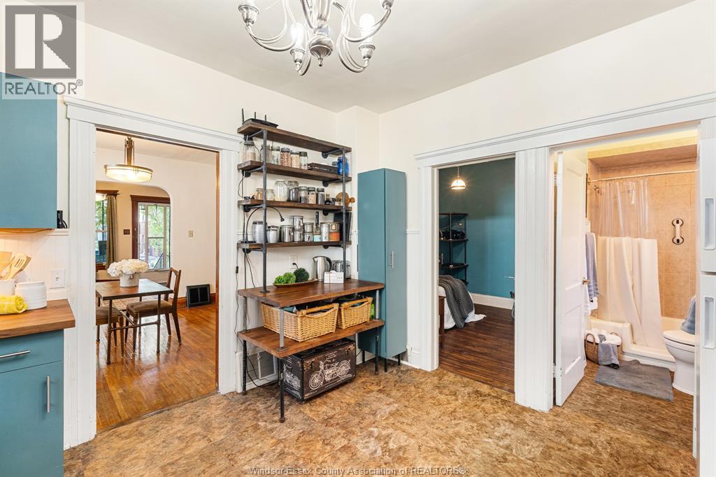 Photo 12 of 1045 Gladstone Avenue, Windsor ON