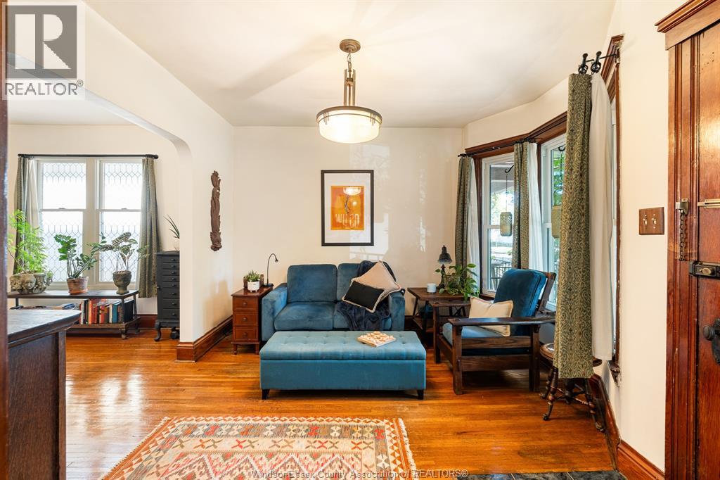 Photo 5 of 1045 Gladstone Avenue, Windsor ON