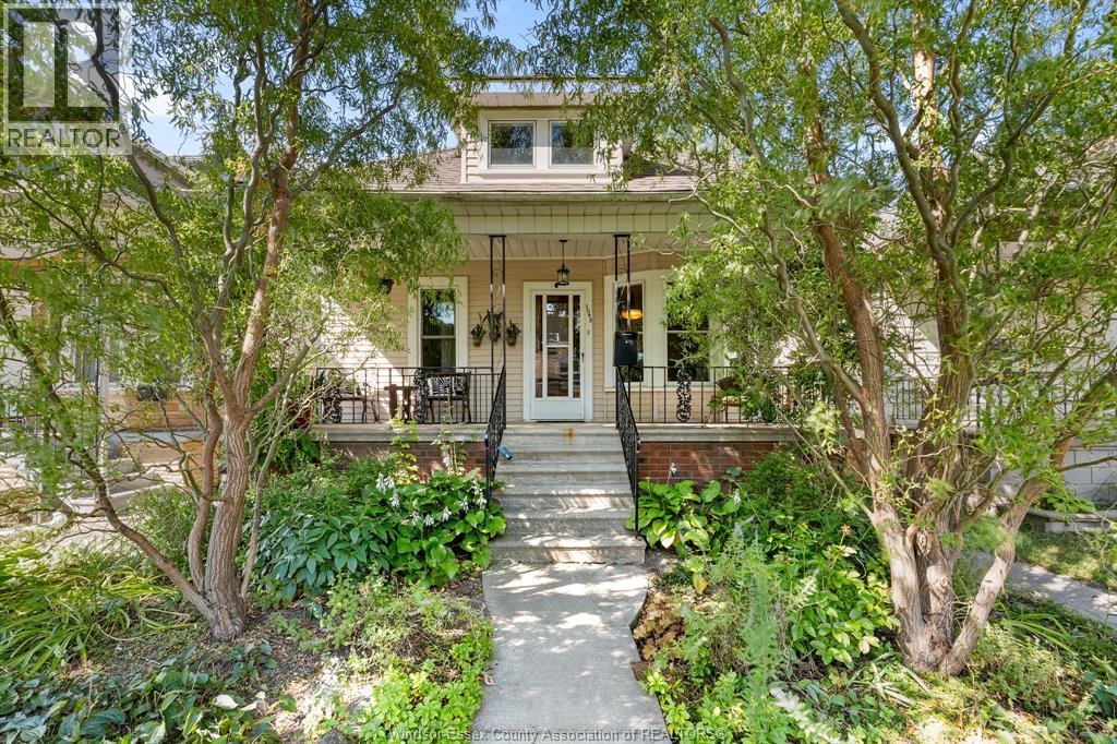 Photo 1 of 1045 Gladstone Avenue, Windsor ON