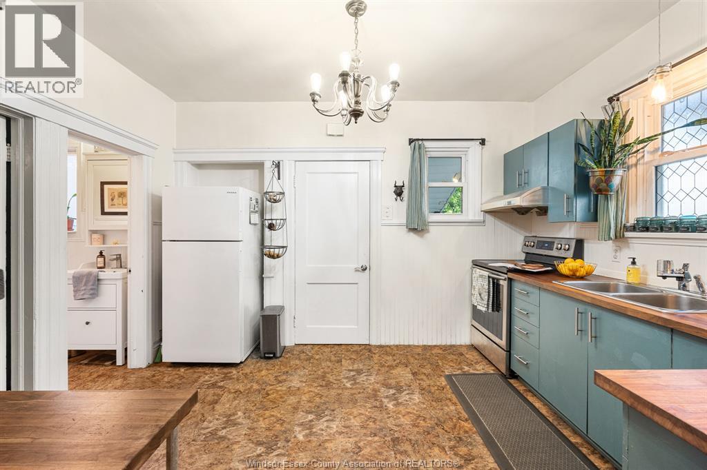 Photo 13 of 1045 Gladstone Avenue, Windsor ON