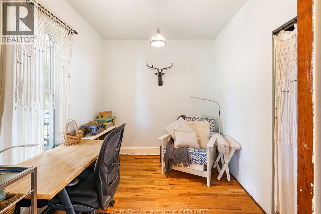 Photo 17 of 1045 Gladstone Avenue, Windsor ON