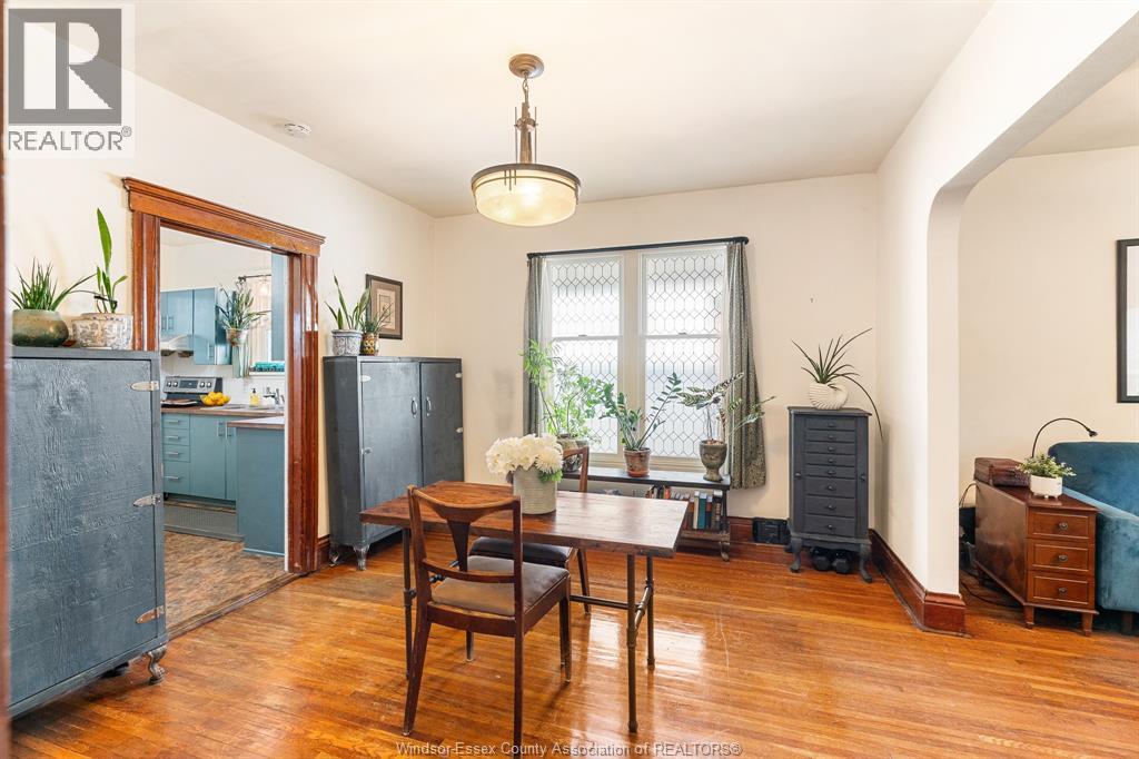 Photo 8 of 1045 Gladstone Avenue, Windsor ON