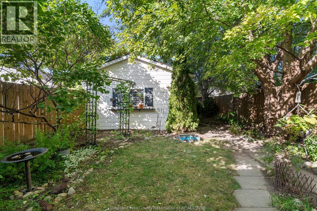 Photo 30 of 1045 Gladstone Avenue, Windsor ON