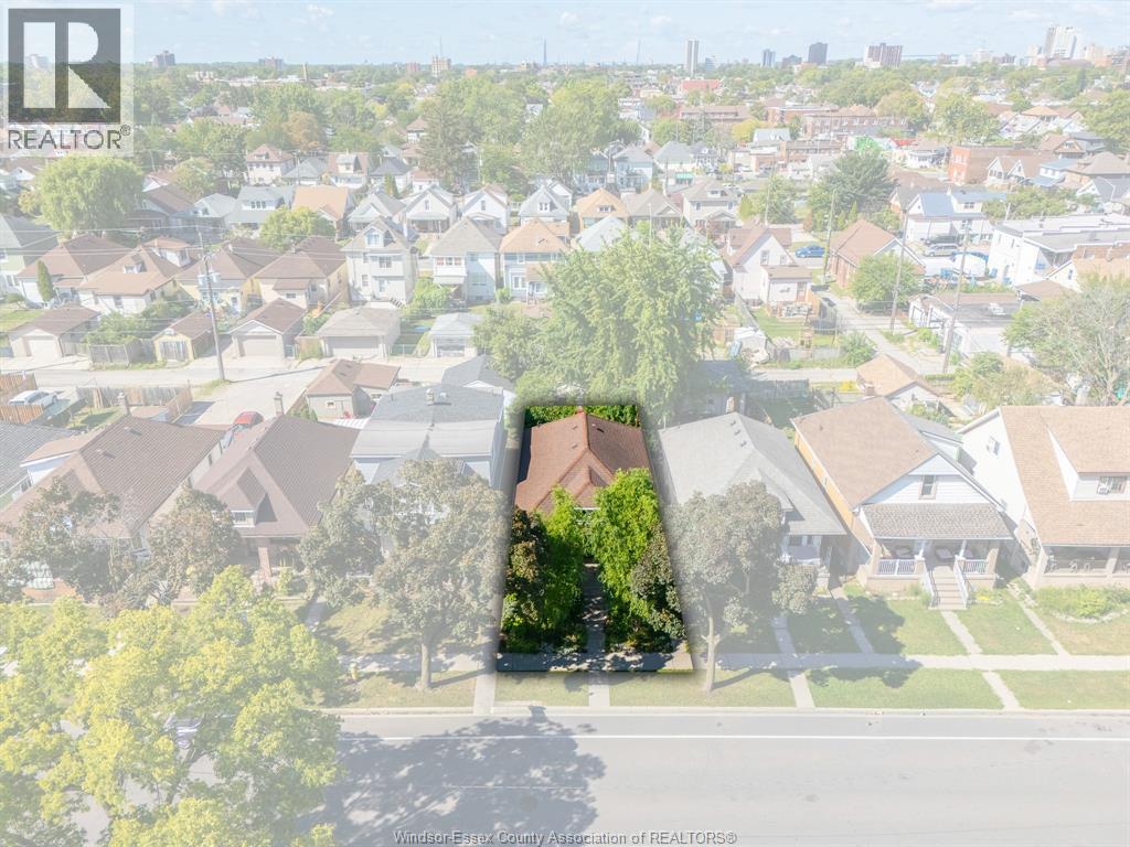Photo 34 of 1045 Gladstone Avenue, Windsor ON