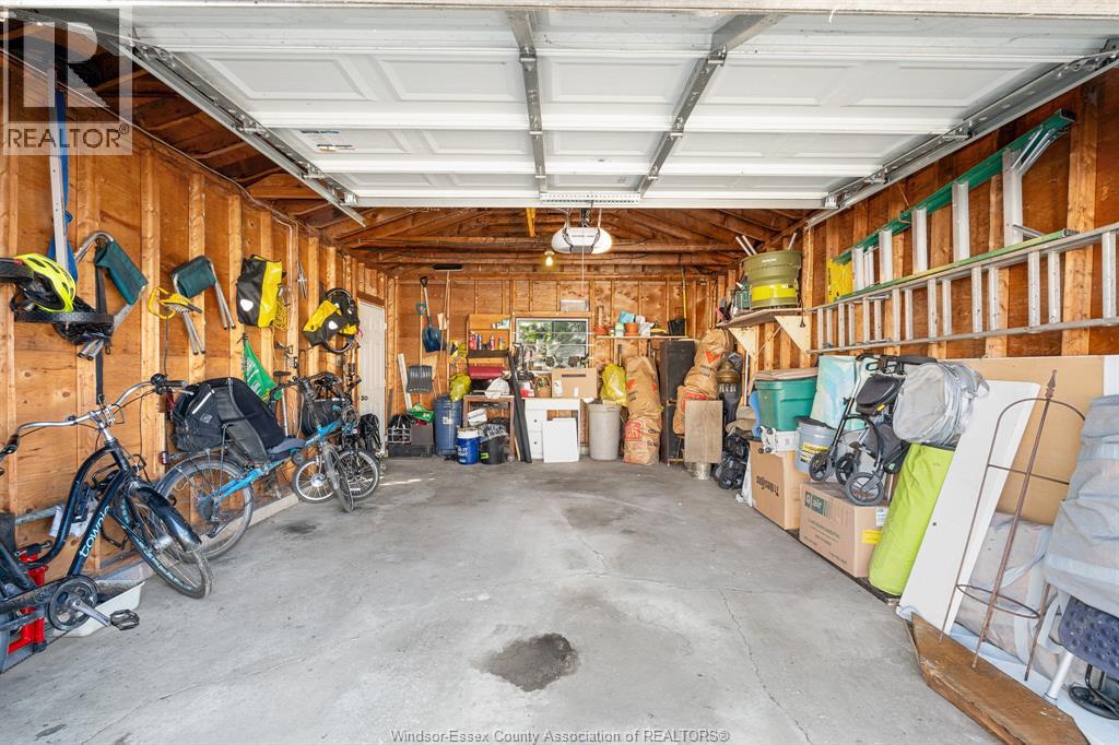 Photo 33 of 1045 Gladstone Avenue, Windsor ON