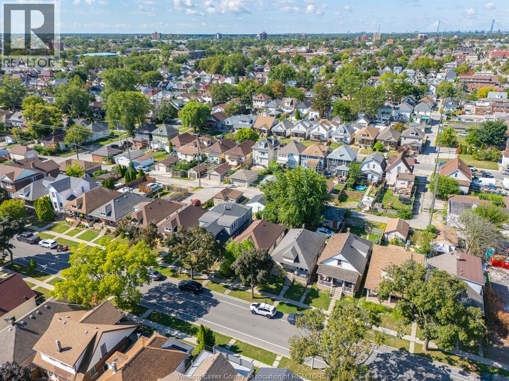 Photo 40 of 1045 Gladstone Avenue, Windsor ON