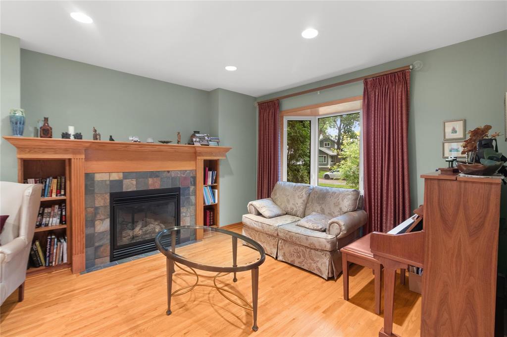 Photo 3 of 206 Balfour Avenue, Winnipeg MB