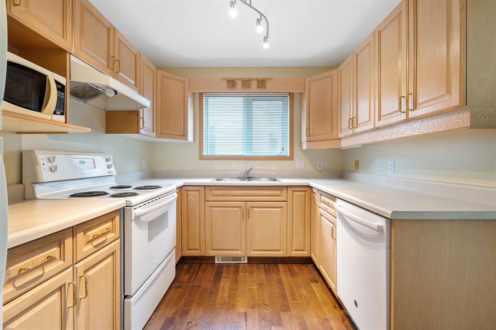Photo 14 of 17 4025 Roblin Boulevard, Winnipeg MB