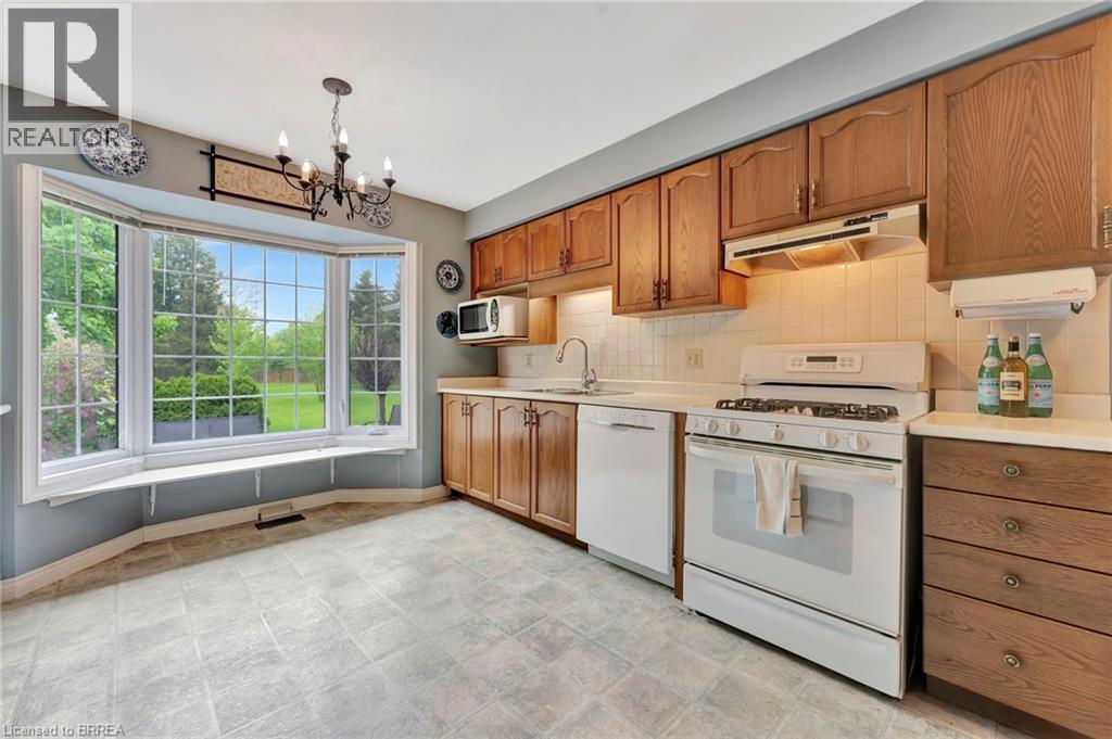 Photo 8 of 71 Beasley Crescent Unit 7, Cambridge ON