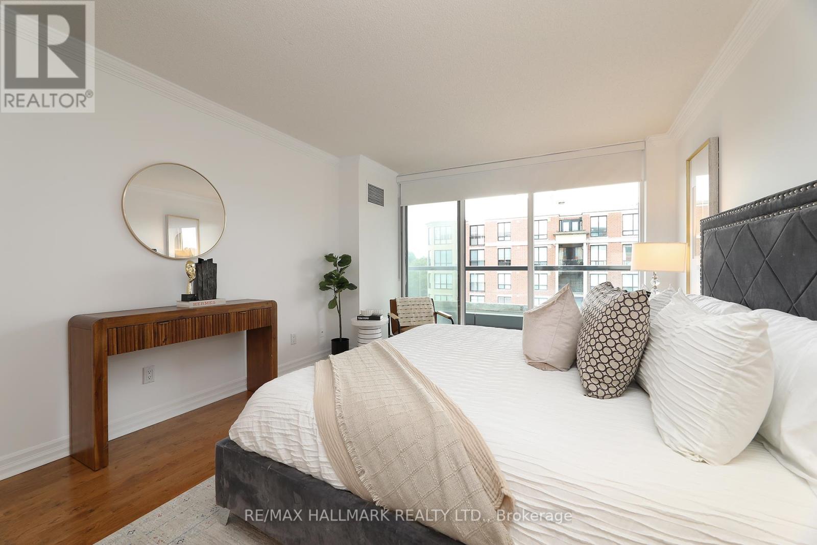 Photo 10 of 609 2727 Yonge Street, Toronto ON