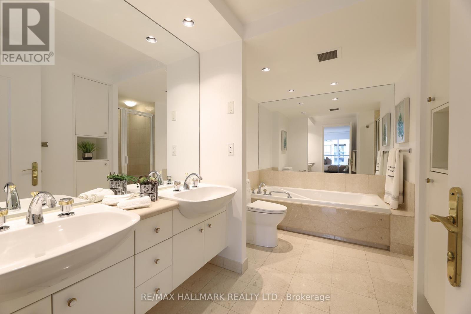 Photo 34 of 609 2727 Yonge Street, Toronto ON