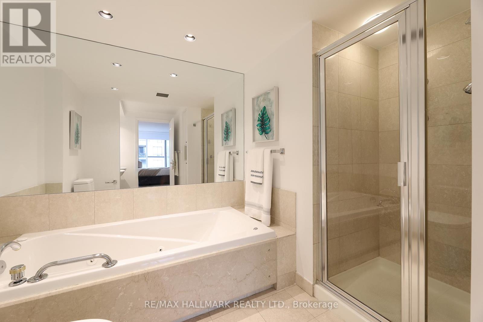 Photo 7 of 609 2727 Yonge Street, Toronto ON