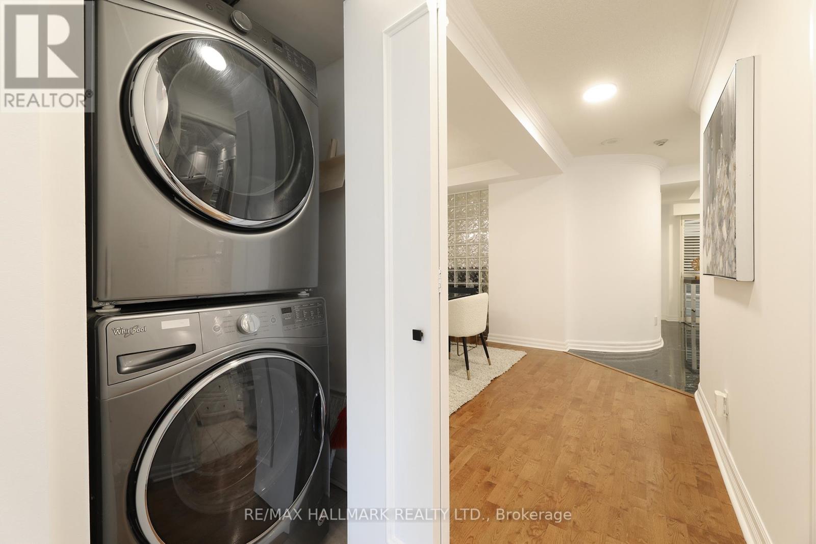 Photo 24 of 609 2727 Yonge Street, Toronto ON
