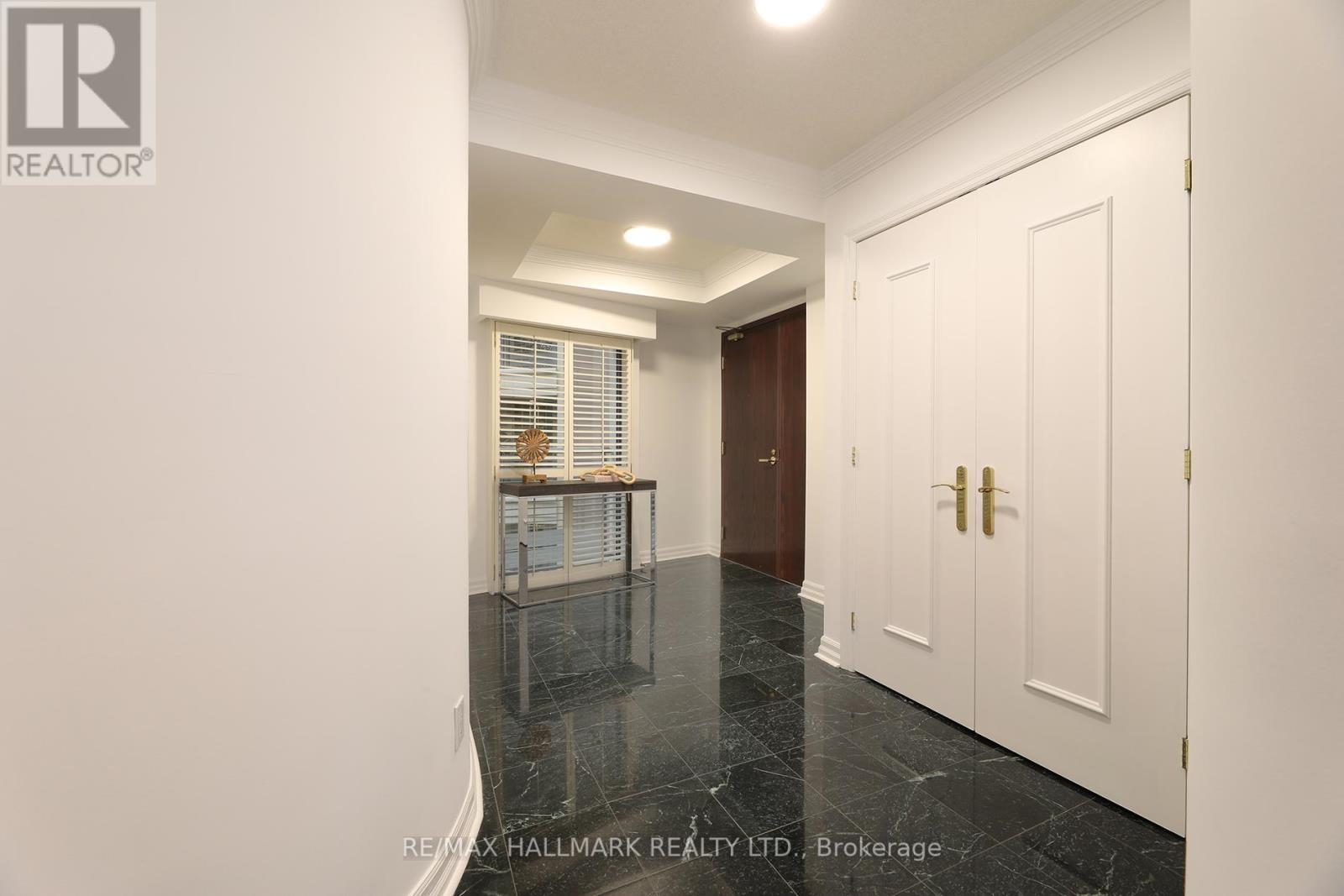 Photo 13 of 609 2727 Yonge Street, Toronto ON