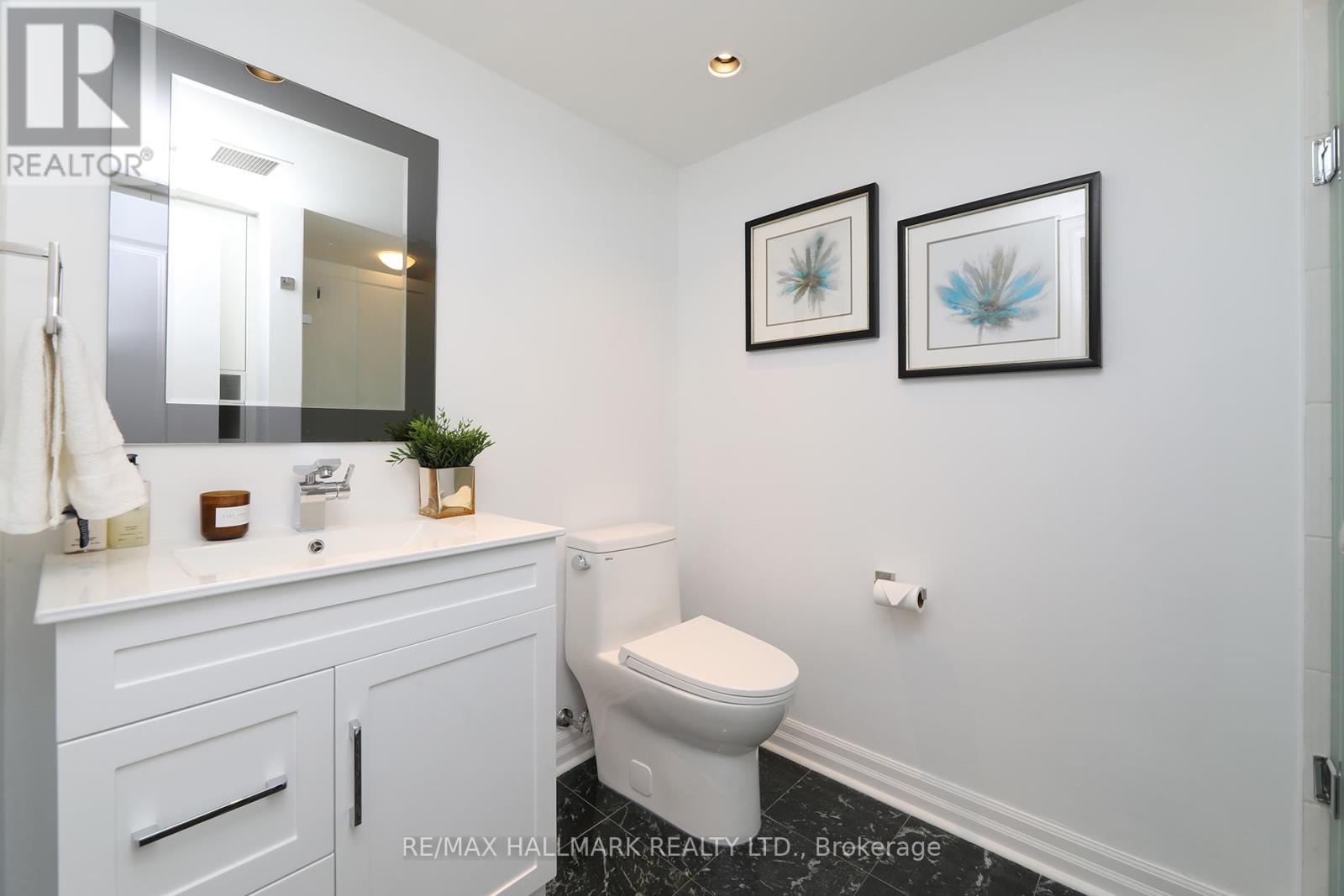 Photo 17 of 609 2727 Yonge Street, Toronto ON