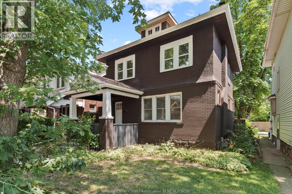 Photo 2 of 1516 Dougall Avenue, Windsor ON