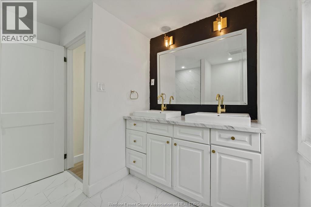 Photo 22 of 1516 Dougall Avenue, Windsor ON