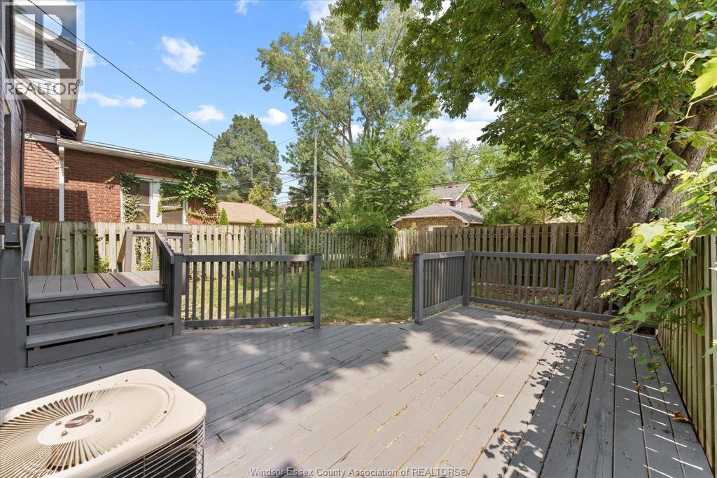 Photo 26 of 1516 Dougall Avenue, Windsor ON