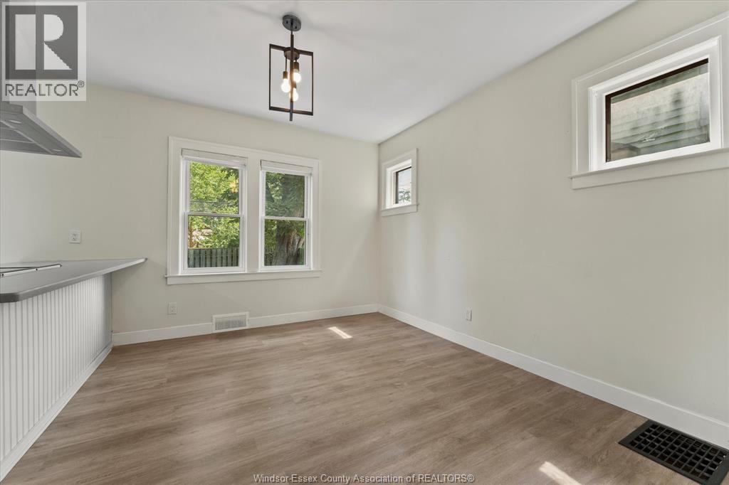 Photo 9 of 1516 Dougall Avenue, Windsor ON
