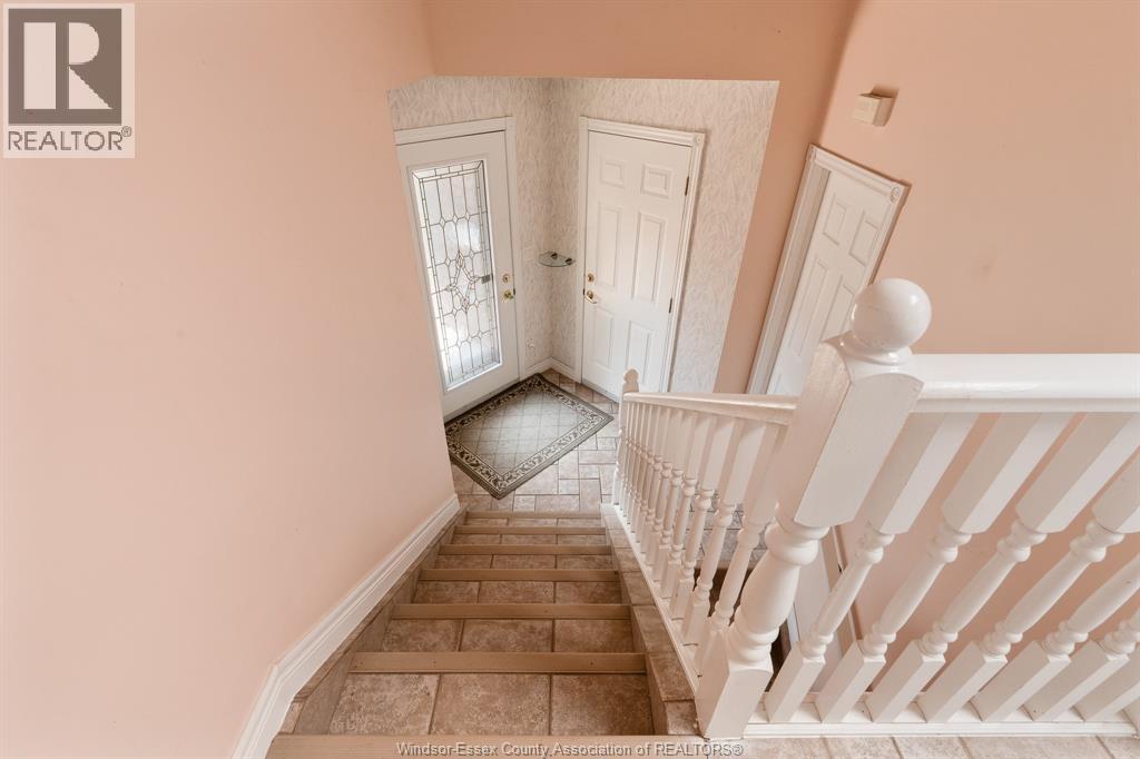 Photo 1 of 186 Bennie Avenue, Leamington ON