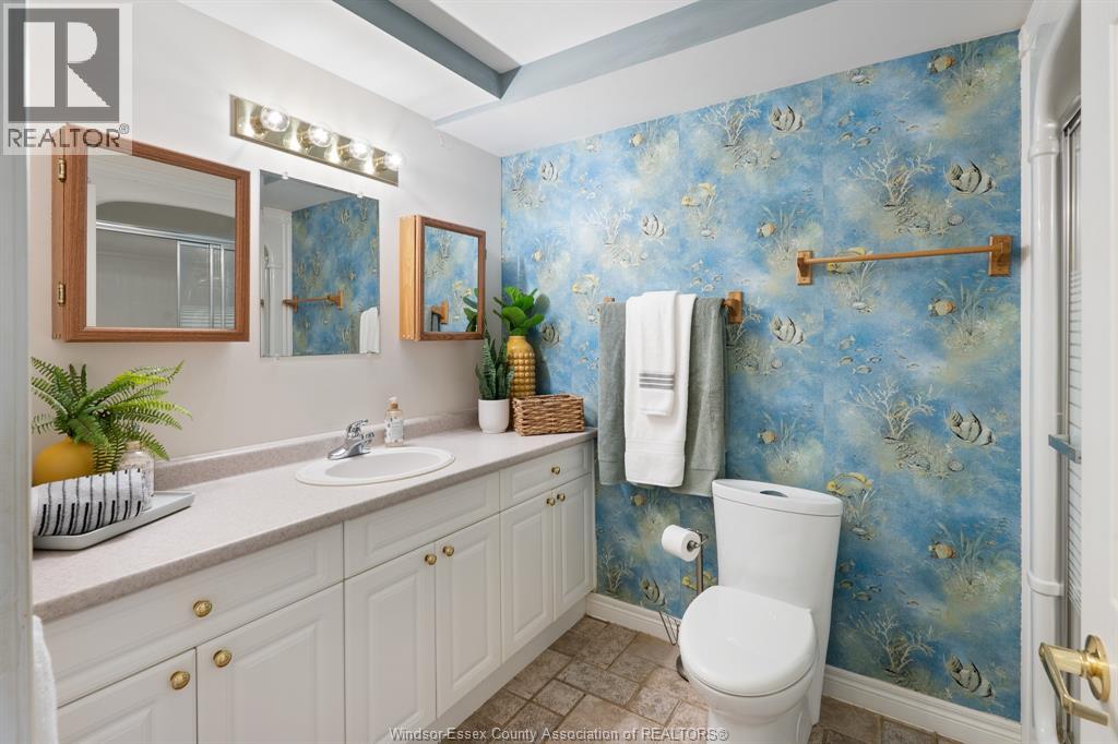 Photo 11 of 186 Bennie Avenue, Leamington ON