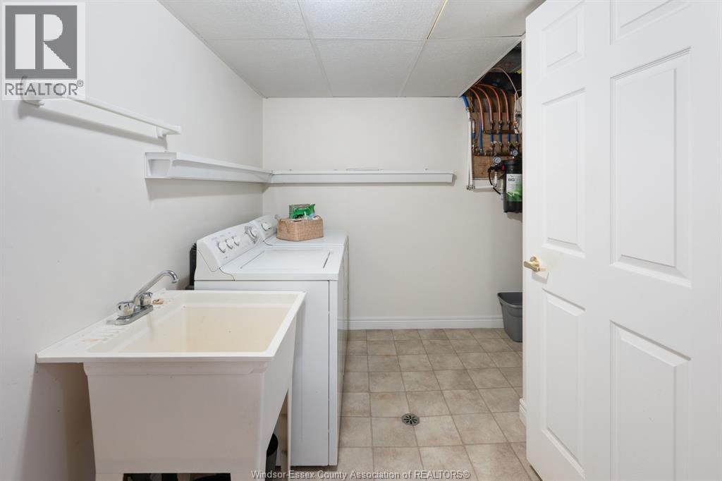 Photo 25 of 186 Bennie Avenue, Leamington ON