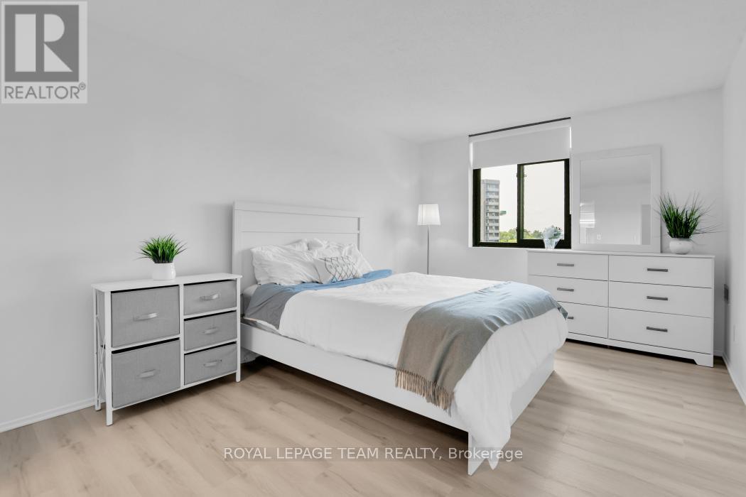Photo 15 of 904 2871 Richmond Road, Ottawa ON