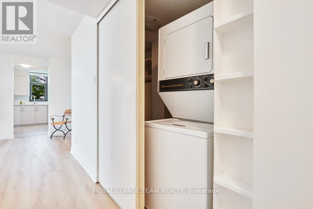 Photo 9 of 904 2871 Richmond Road, Ottawa ON