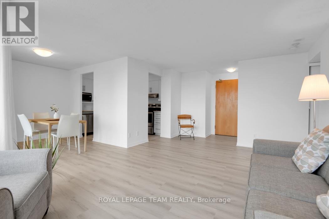 Photo 6 of 904 2871 Richmond Road, Ottawa ON