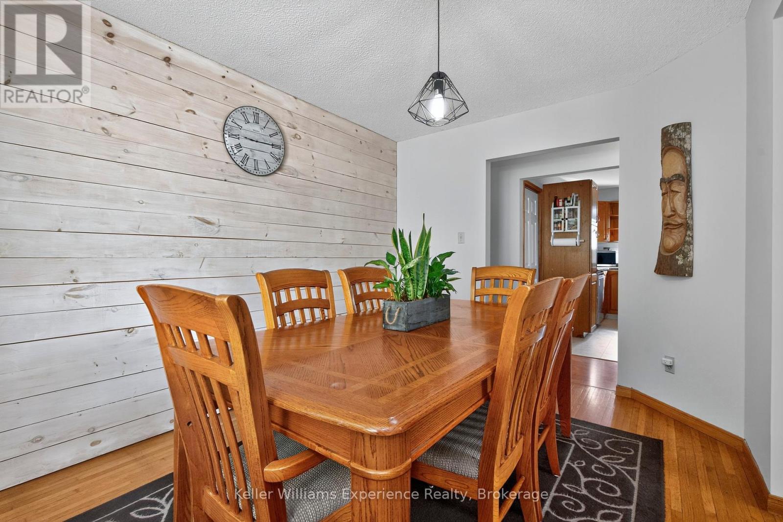 Photo 16 of 308 Assiniboia Street, Tay ON