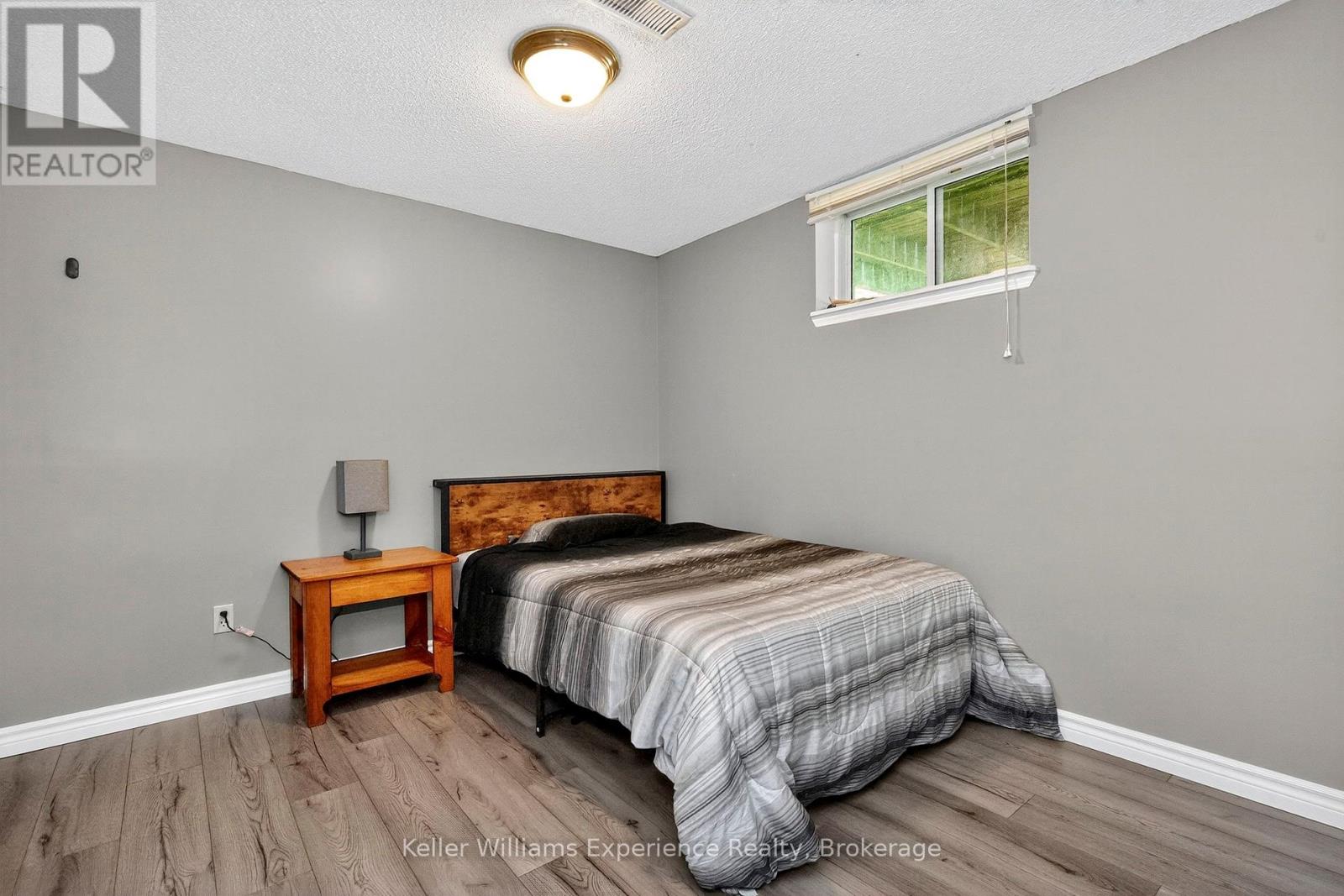 Photo 20 of 308 Assiniboia Street, Tay ON