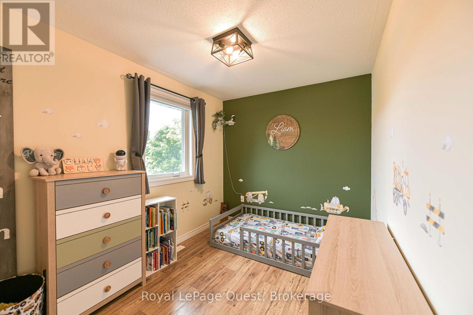 Photo 12 of 46 Courtney Crescent, Orillia ON